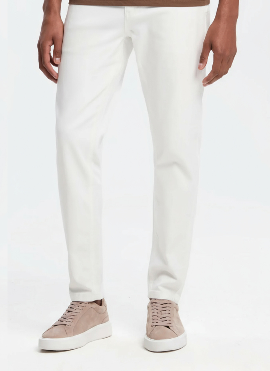 #Color_White